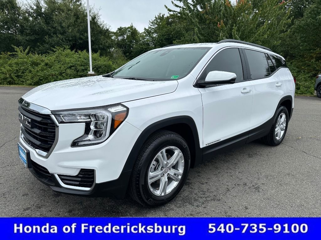 Used 2024 GMC Terrain SLE w/ Driver Convenience Package