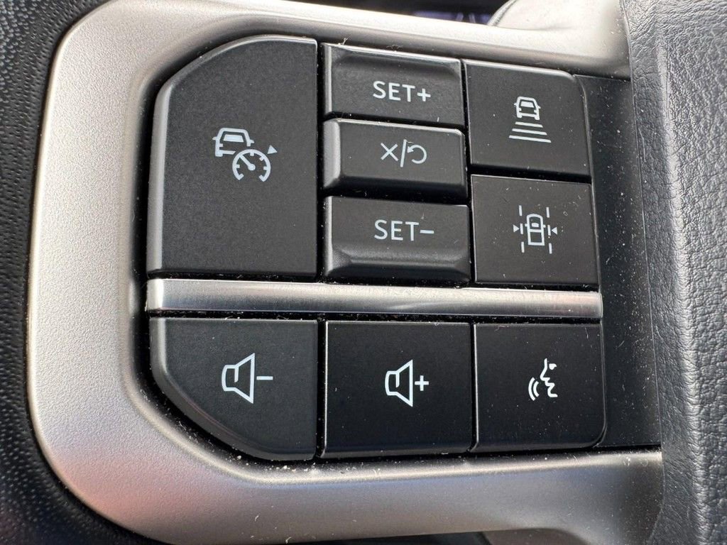 Used 2024 Ford Expedition Limited AWD/4WD image 19