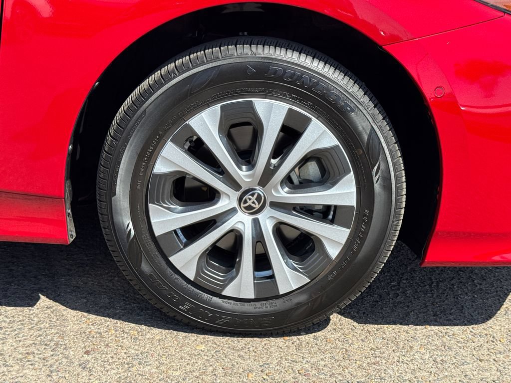 Used 2020 Toyota Prius Prime Limited w/ Carpet Mat Package FWD image 7