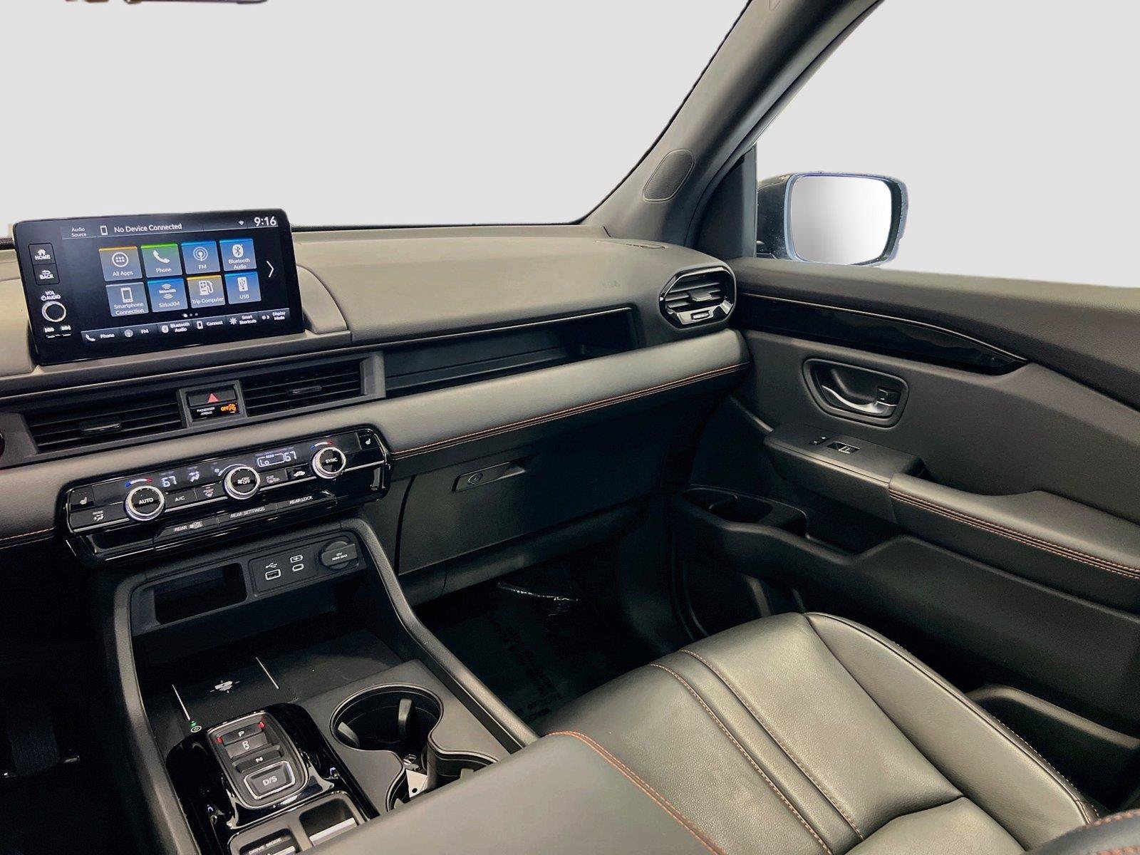 Certified 2025 Honda Pilot TrailSport image 24