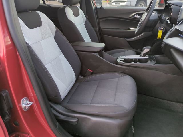 Used 2024 Chevrolet Trax LS w/ LS Convenience Package FWD image 22