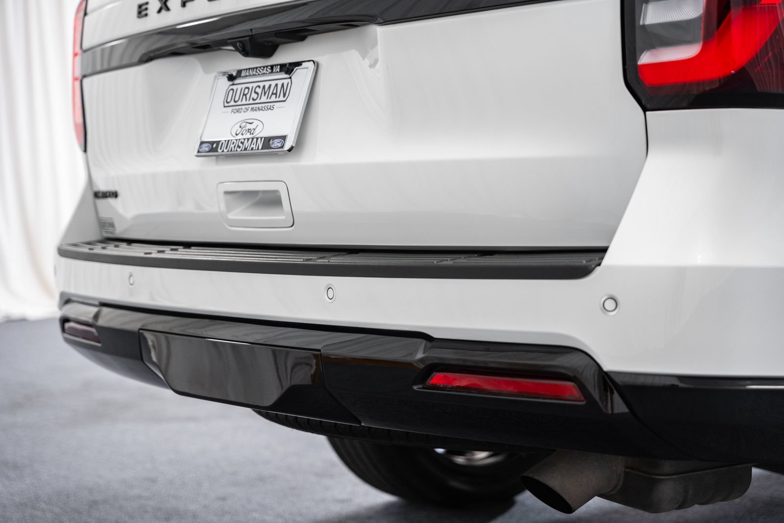 Certified 2024 Ford Expedition Limited AWD/4WD image 8