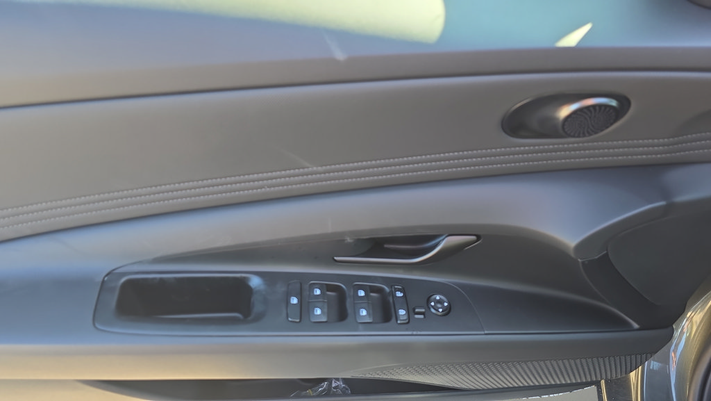New 2026 Hyundai Elantra SEL Sport FWD image 17