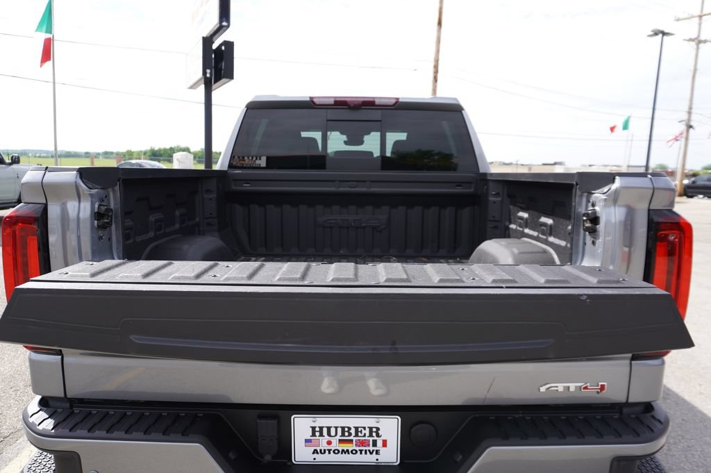 Used 2024 GMC Sierra 1500 AT4 w/ Technology Package AWD/4WD image 27