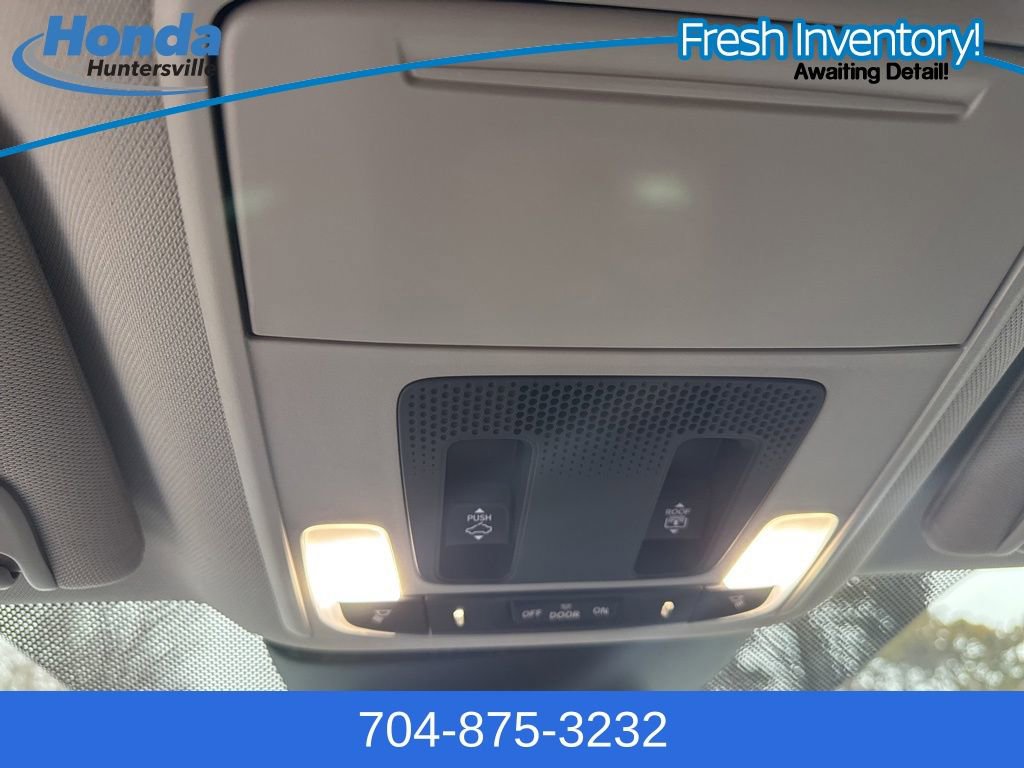 Used 2025 Honda Pilot Elite image 53