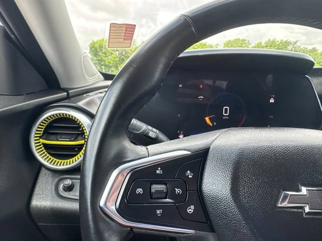 Used 2025 Chevrolet Trax ACTIV w/ Sunroof Package FWD image 12