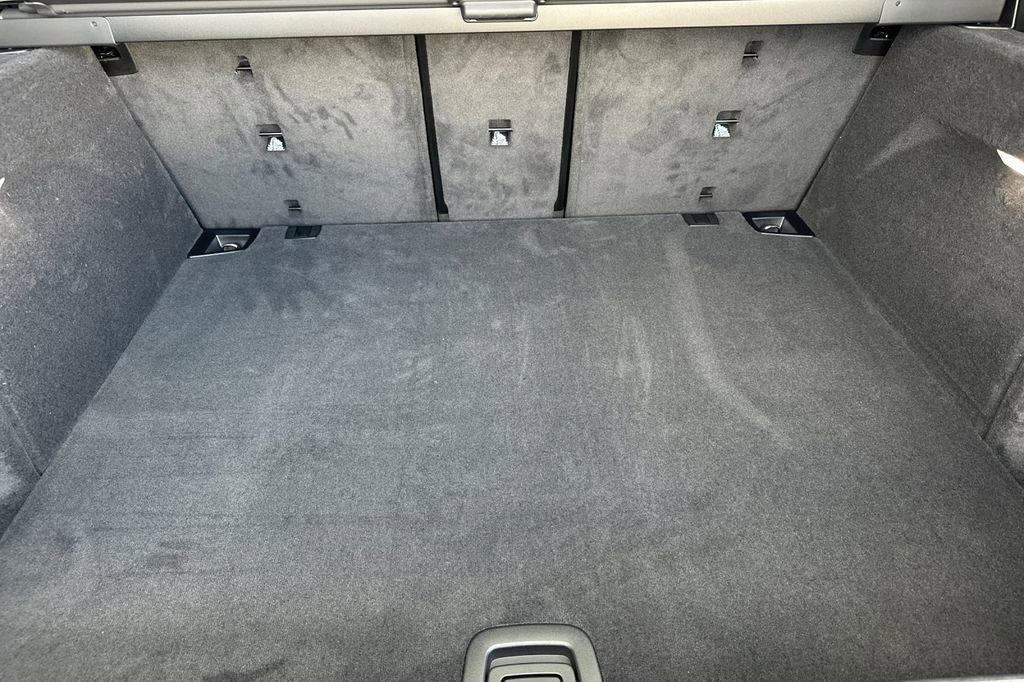 New 2026 BMW X5 xDrive40i w/ M Sport Package image 16