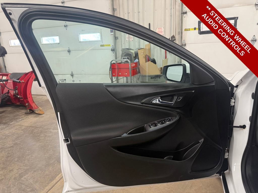 Used 2021 Chevrolet Malibu LT image 10