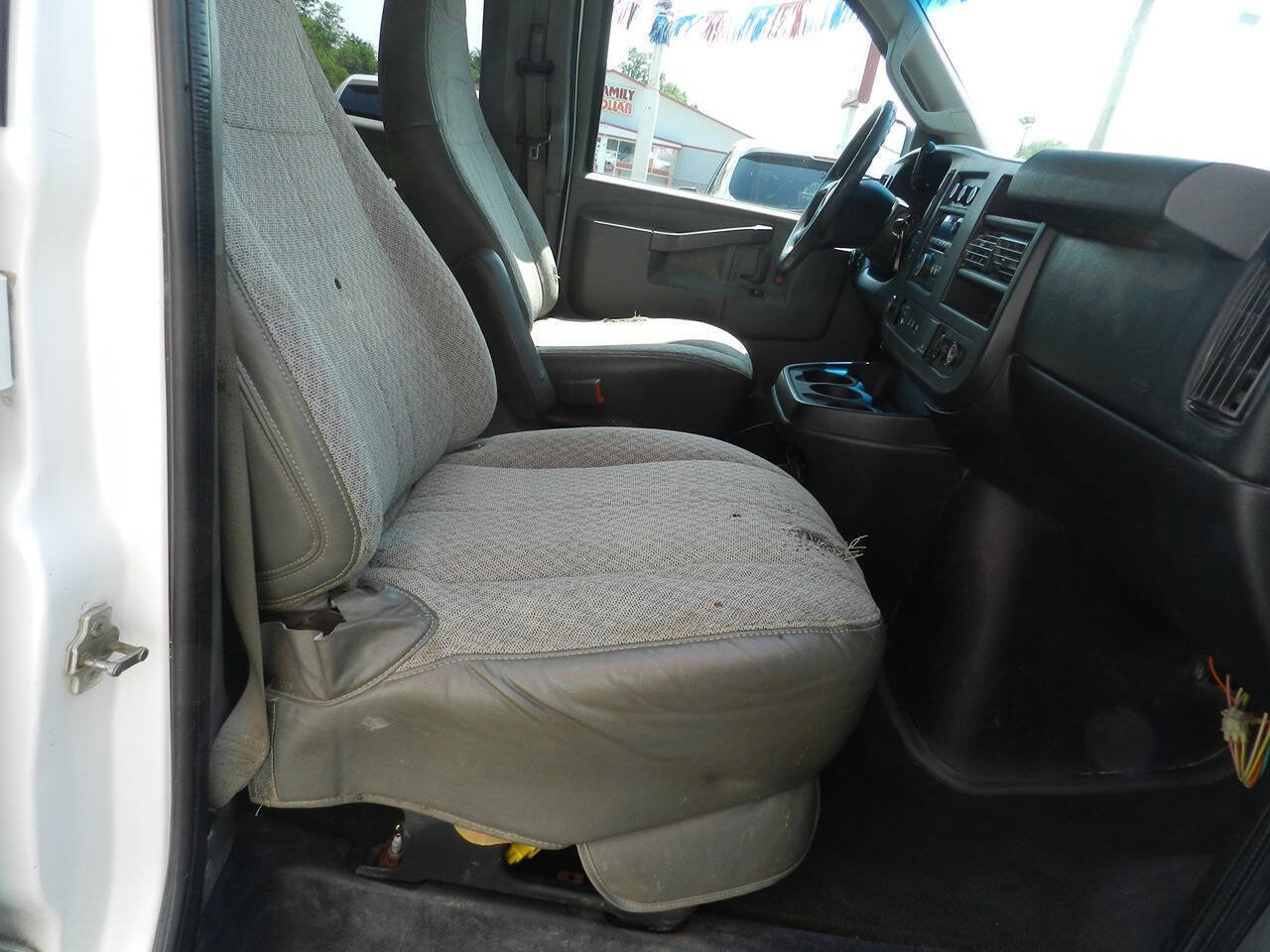 Used 2016 Chevrolet Express 3500 LT w/ LT Preferred Equipment Group RWD image 10