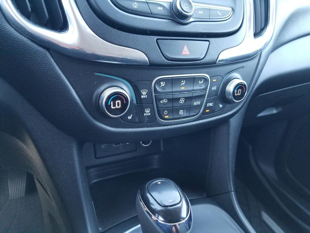 Used 2020 Chevrolet Equinox LT image 29