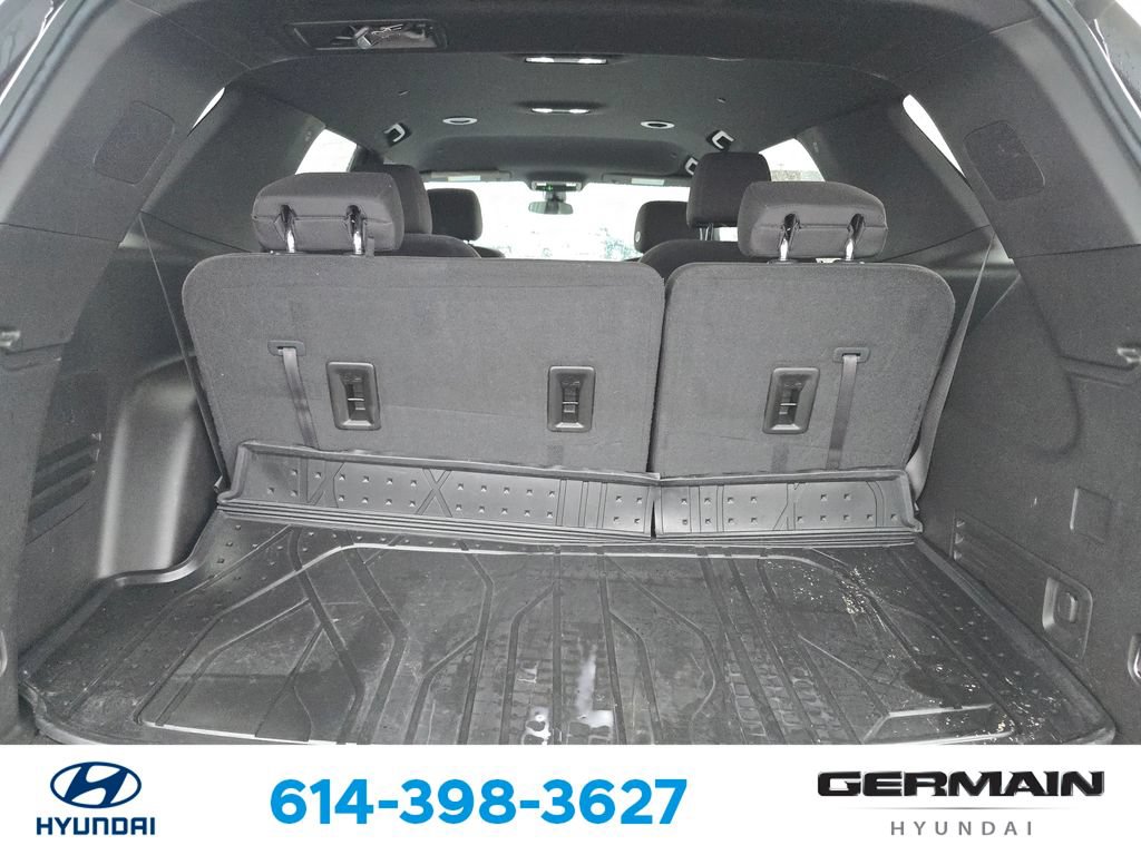 Used 2023 Chevrolet Traverse LT FWD image 21