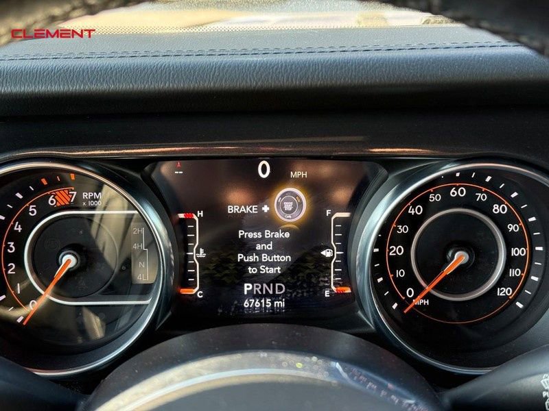 Used 2022 Jeep Wrangler Unlimited Sahara AWD/4WD image 23