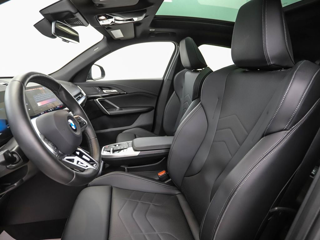 Used 2026 BMW X2 xDrive28i image 11