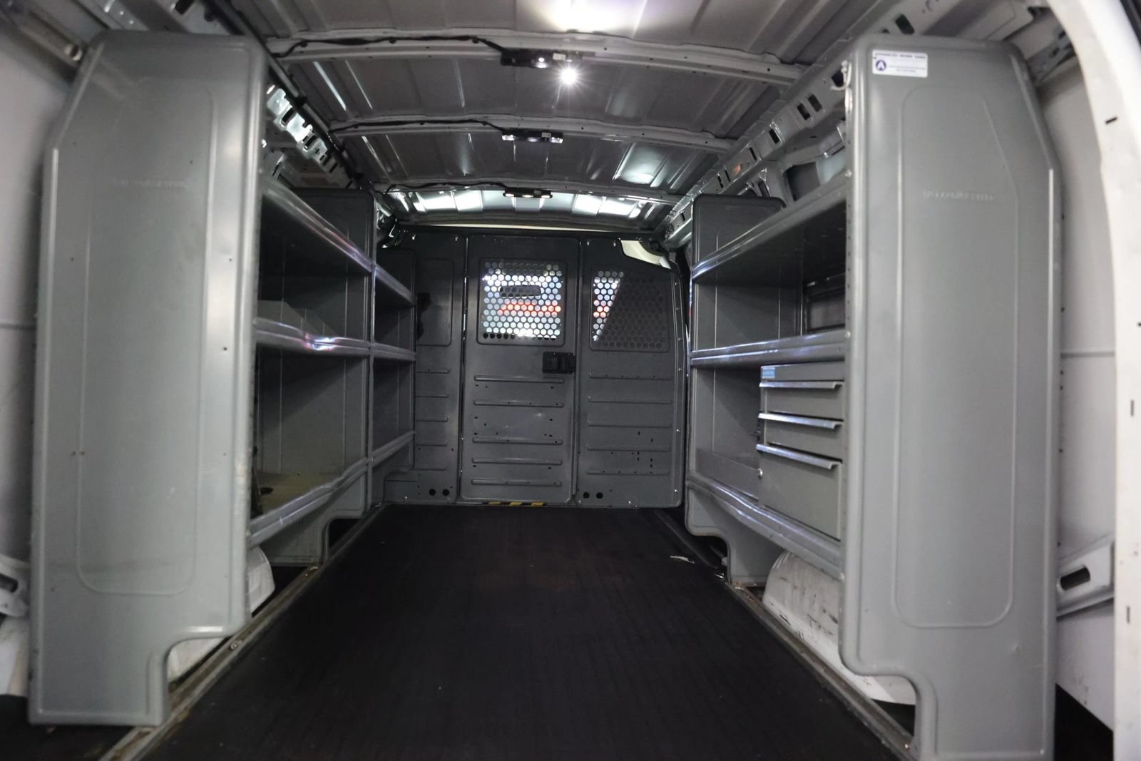 Used 2020 Chevrolet Express 2500 w/ Communications Package RWD image 21