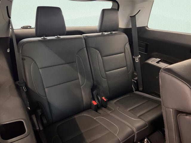 Used 2023 GMC Acadia SLT AWD/4WD image 13