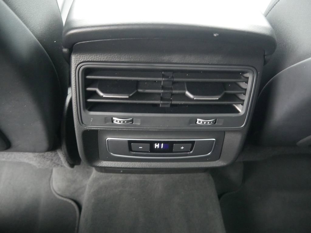Certified 2022 Audi Q7 2.0T Premium w/ Convenience Package image 43