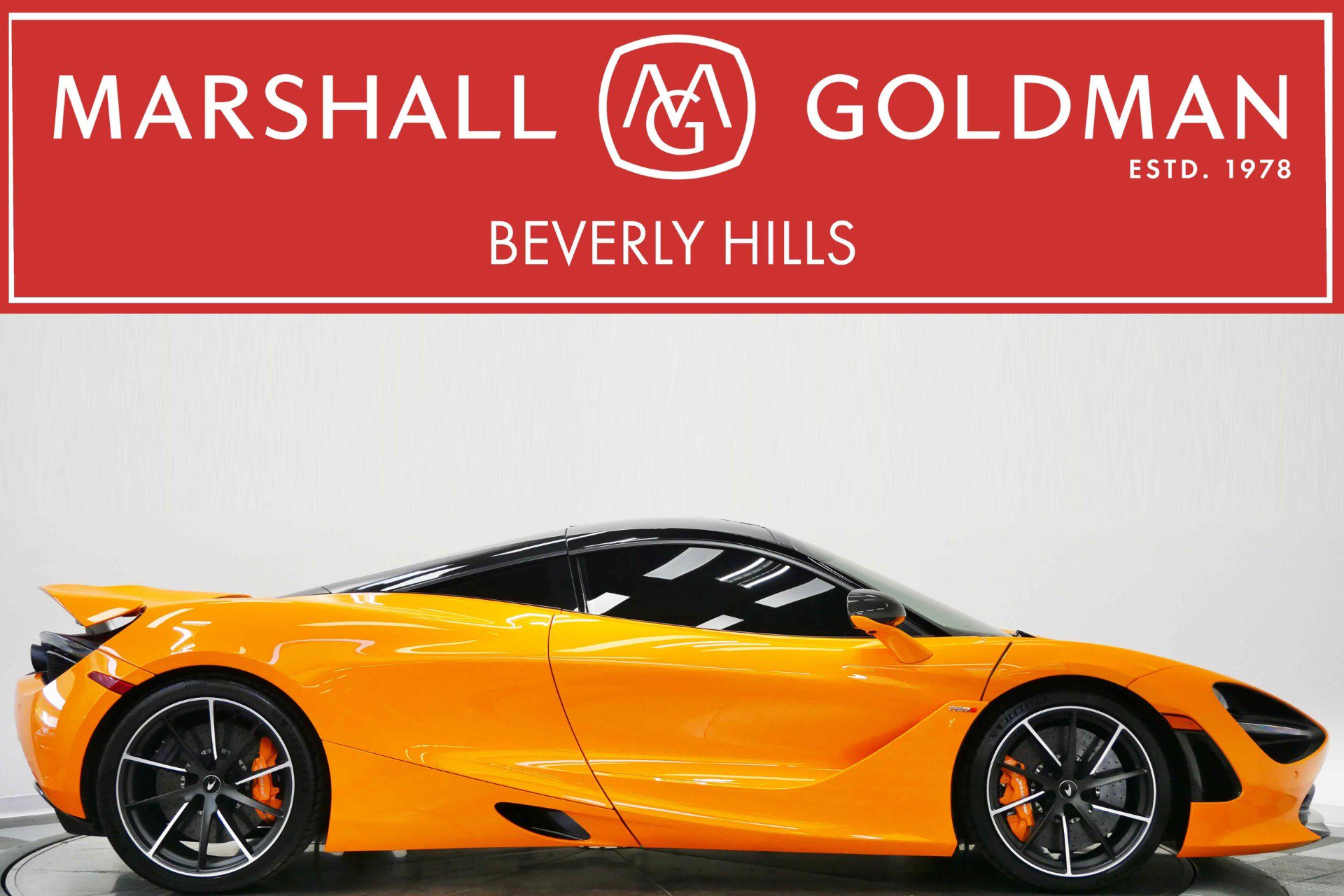 Used 2022 McLaren 720S RWD image 1