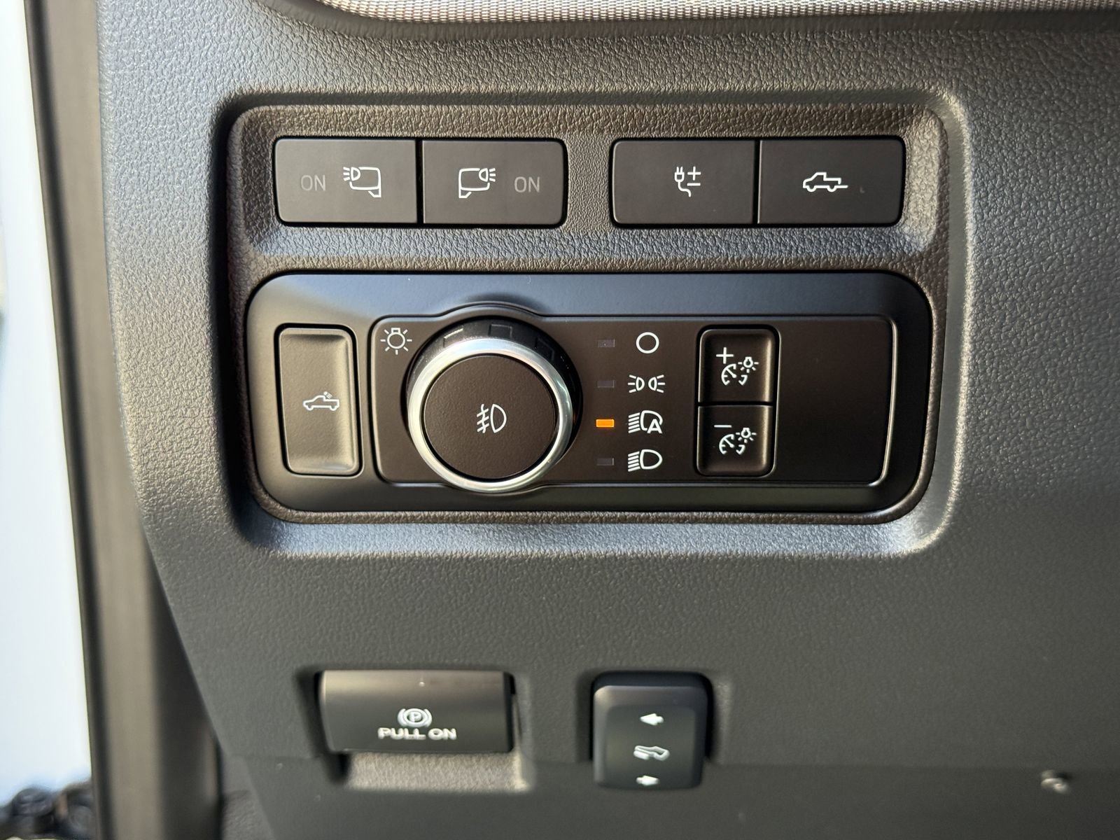 Used 2024 Ford F250 Platinum image 27