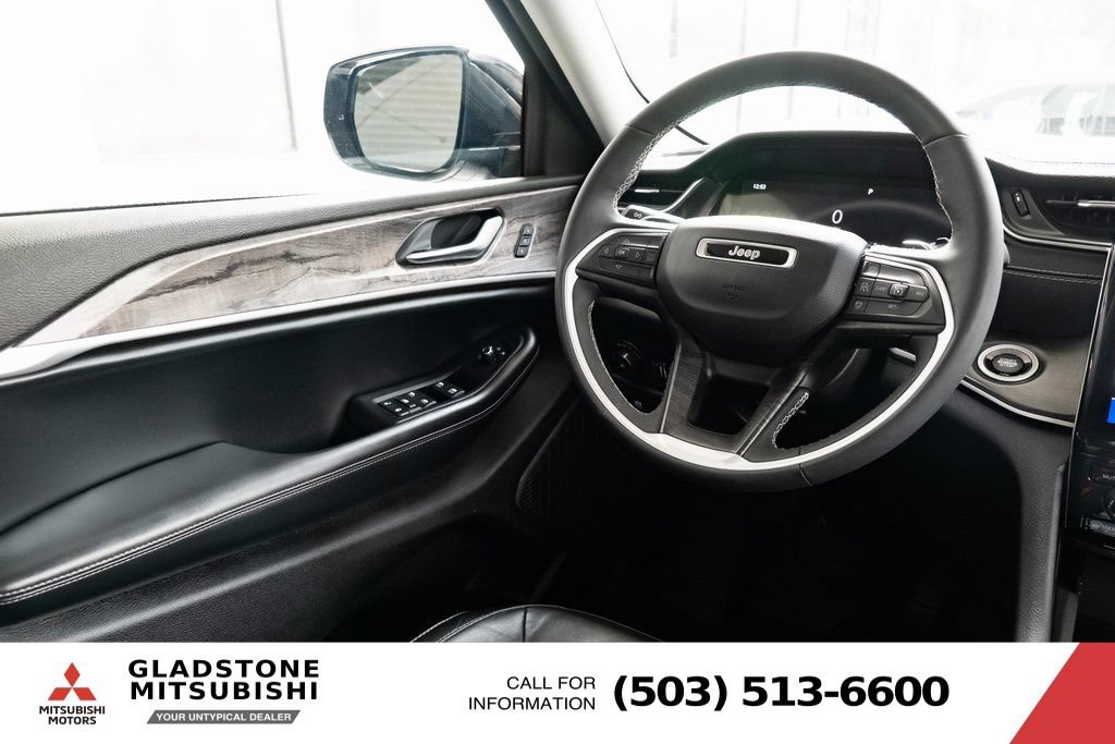 Used 2023 Jeep Grand Cherokee Limited AWD/4WD image 12