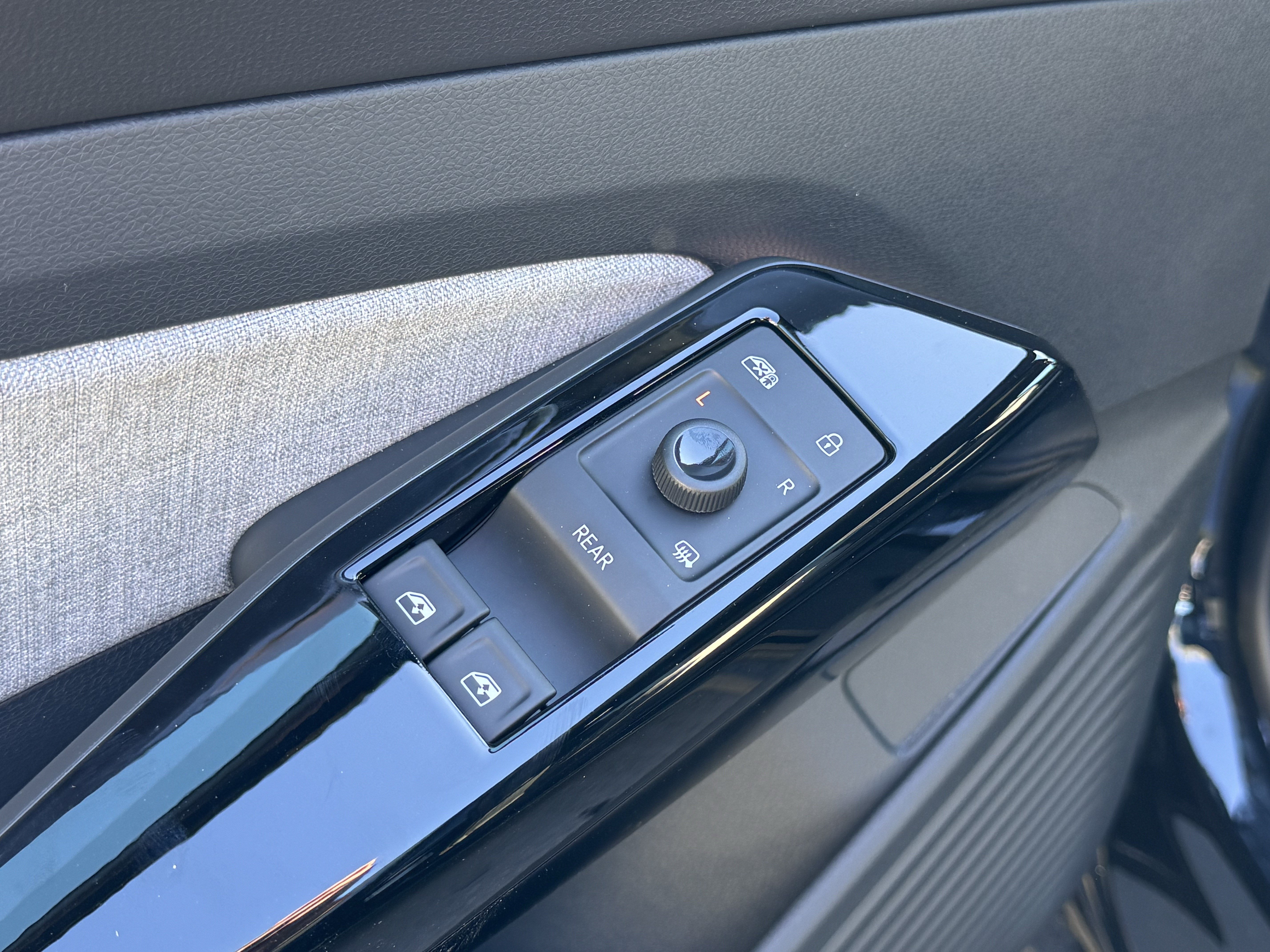 New 2026 Volkswagen ID.4 Pro RWD image 13