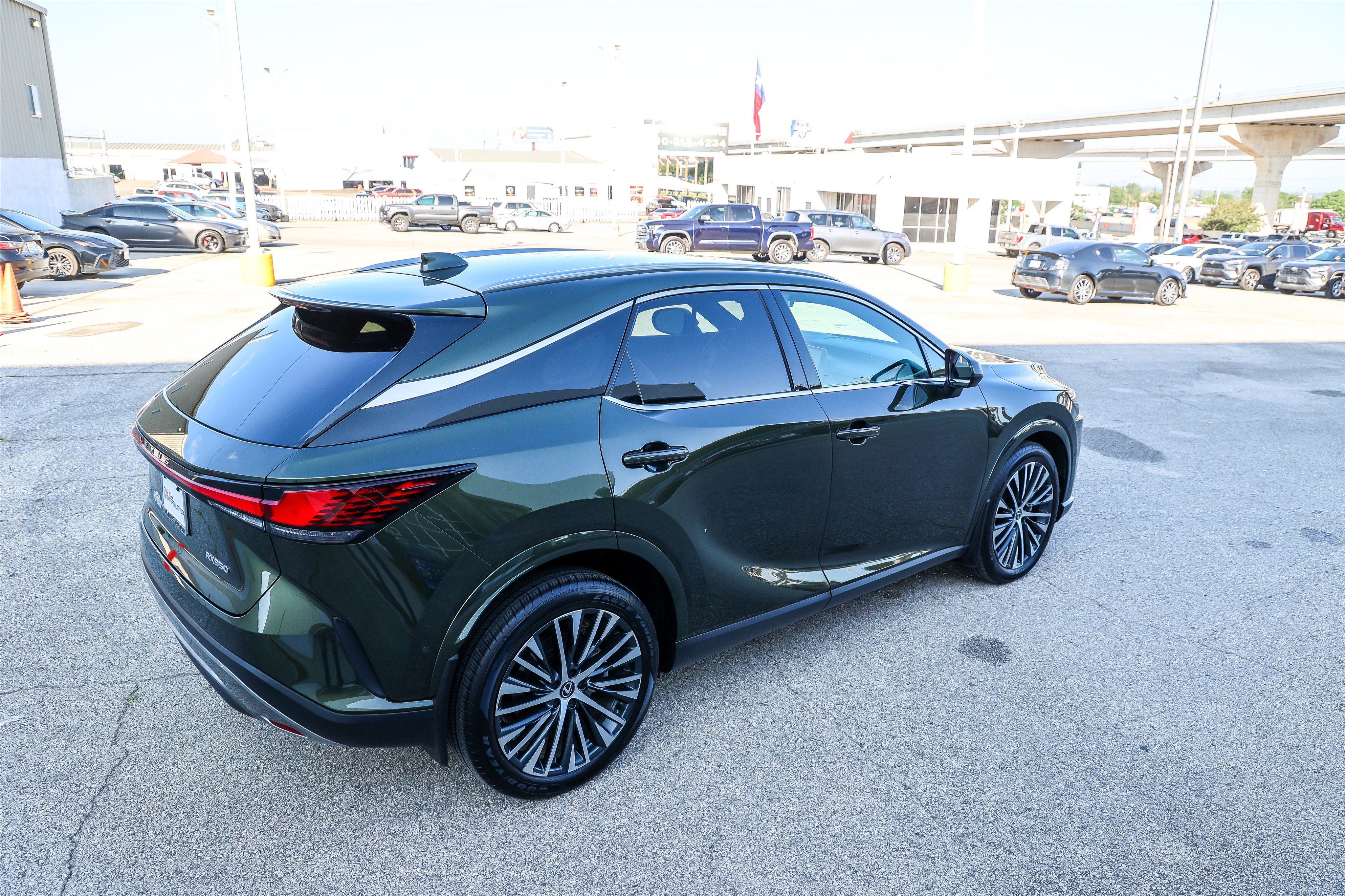 Used 2025 Lexus RX 350 Premium Plus w/ Convenience Package FWD image 7