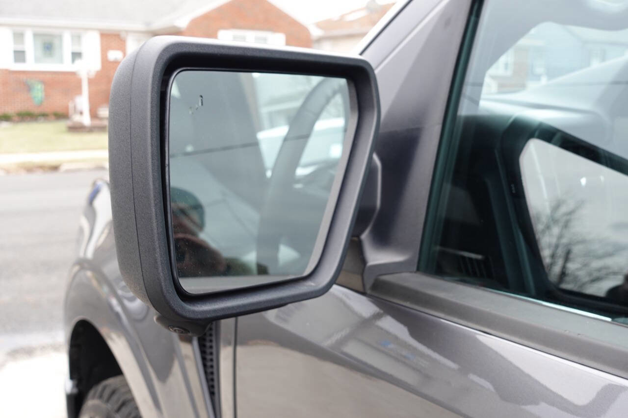 Used 2024 Ford F150 XLT w/ XLT Black Appearance Package image 13