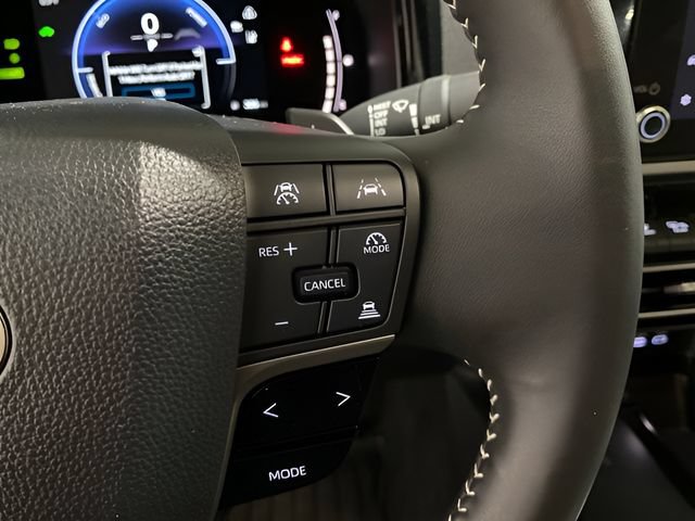 Used 2025 Toyota Camry SE w/ Convenience Package AWD/4WD image 15