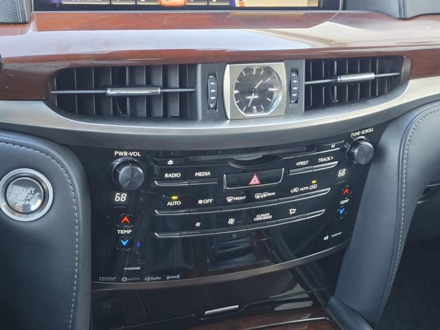 Used 2019 Lexus LX 570 4WD w/ Luxury Package image 24