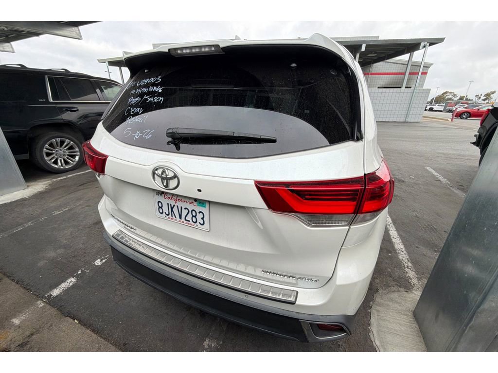 Used 2019 Toyota Highlander Limited AWD/4WD image 6