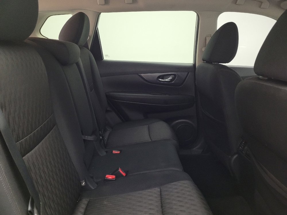 Used 2019 Nissan Rogue SV FWD image 19