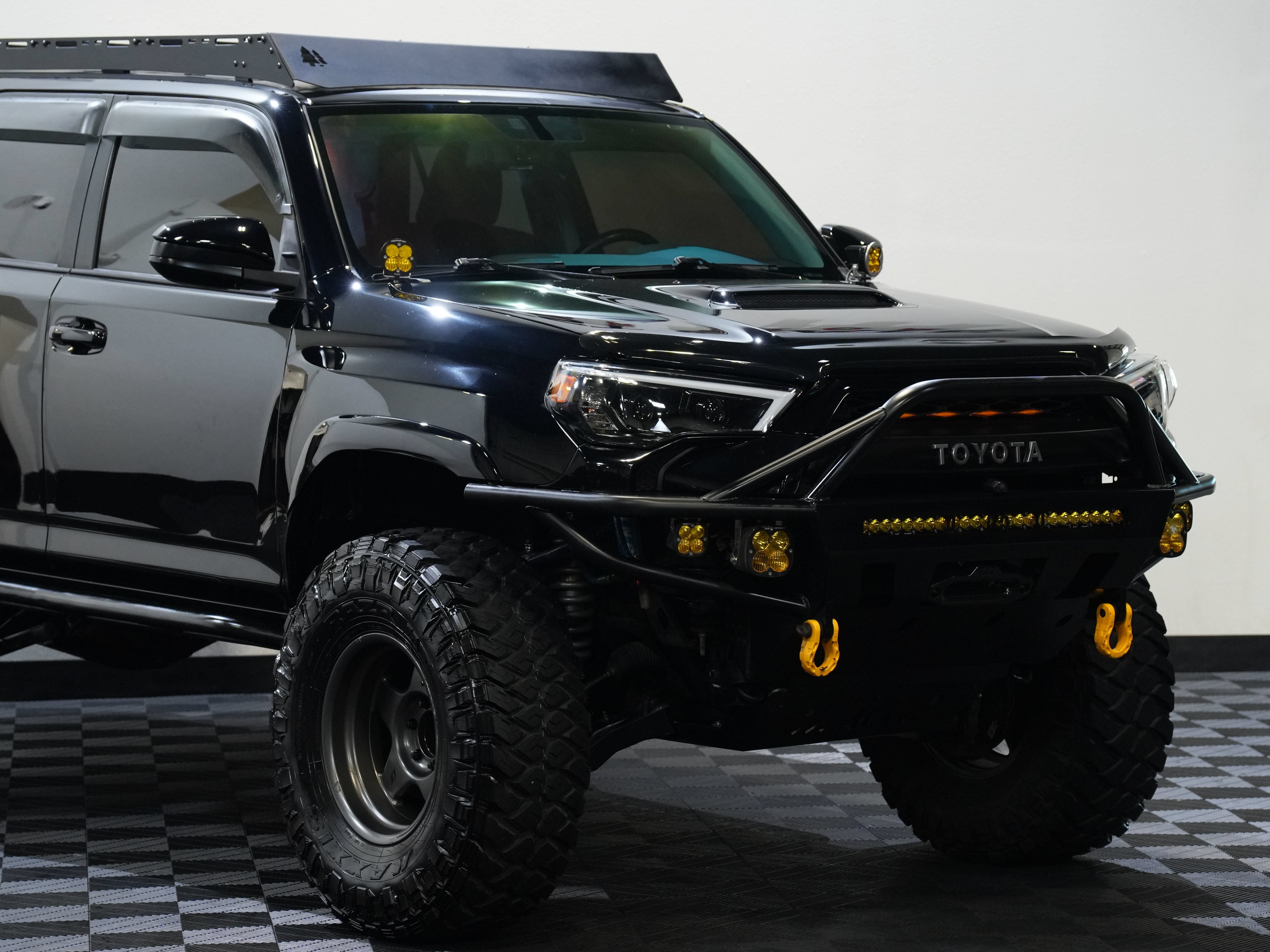 Used 2017 Toyota 4Runner TRD Off-Road AWD/4WD image 9