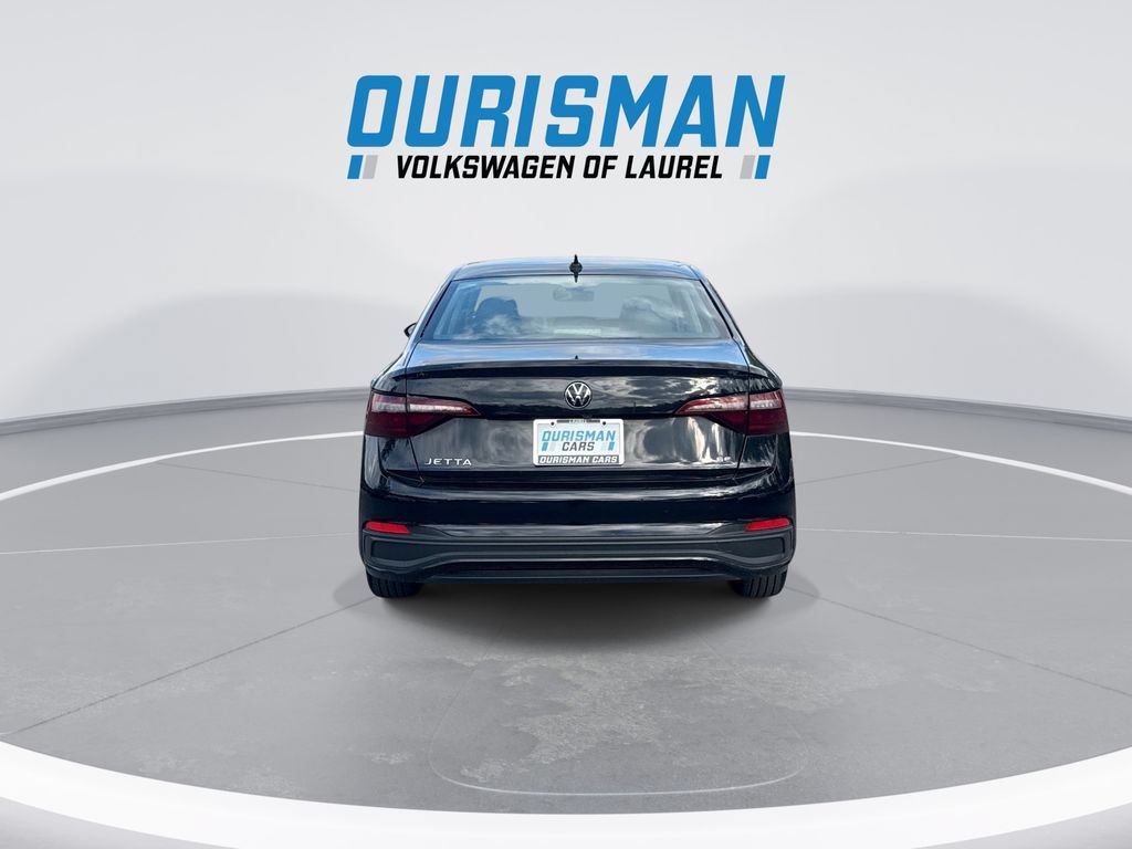 Used 2023 Volkswagen Jetta SE FWD image 7