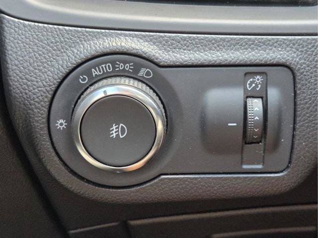 Certified 2020 Buick Envision Essence w/ Experience Buick Package FWD image 30