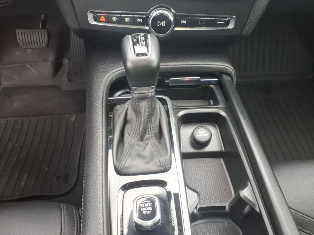 Used 2018 Volvo V90 T6 Cross Country w/ Convenience Package image 13