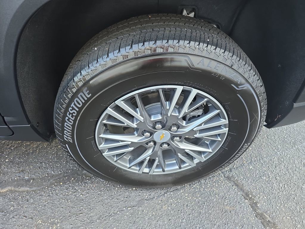 Used 2026 Chevrolet Traverse LT w/ Driver Confidence Package FWD image 34
