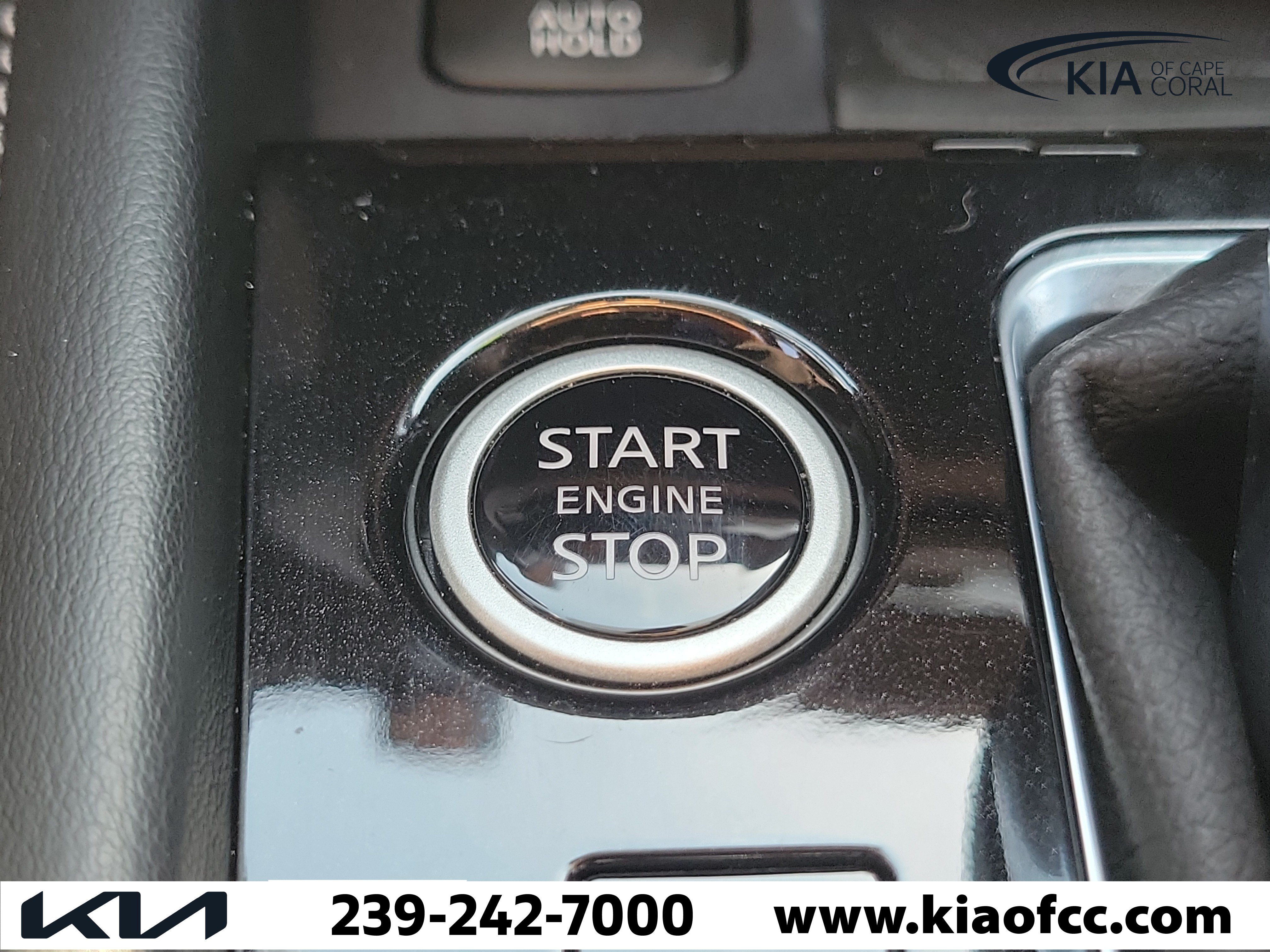 Used 2024 Nissan Kicks SR w/ SR Premium Package FWD image 30