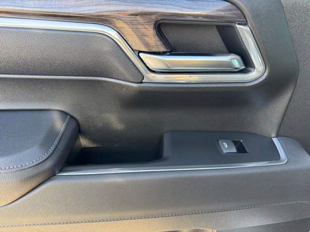 Used 2025 Chevrolet Silverado 1500 LTZ w/ LTZ Convenience Package II image 17