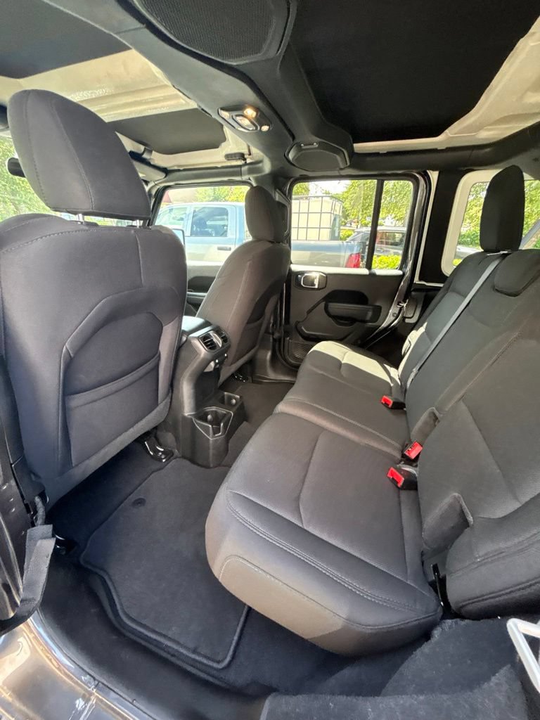 Used 2022 Jeep Wrangler Unlimited Sport AWD/4WD image 19