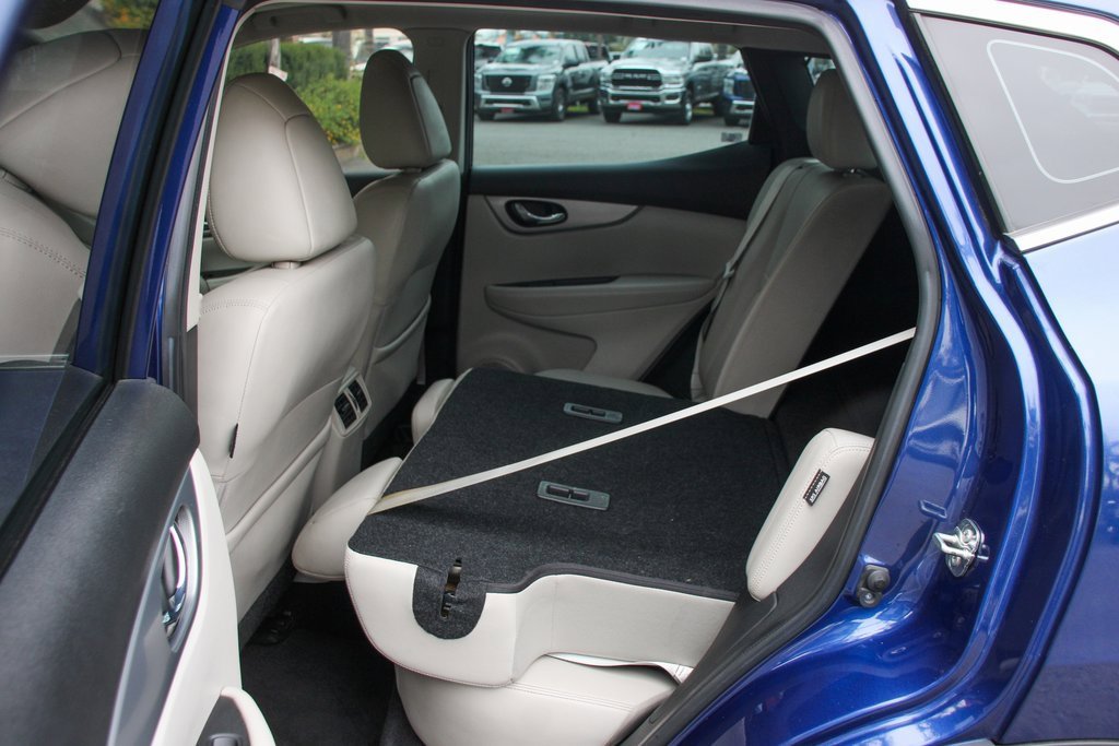 Used 2020 Nissan Rogue Sport SL w/ Premium Package image 37