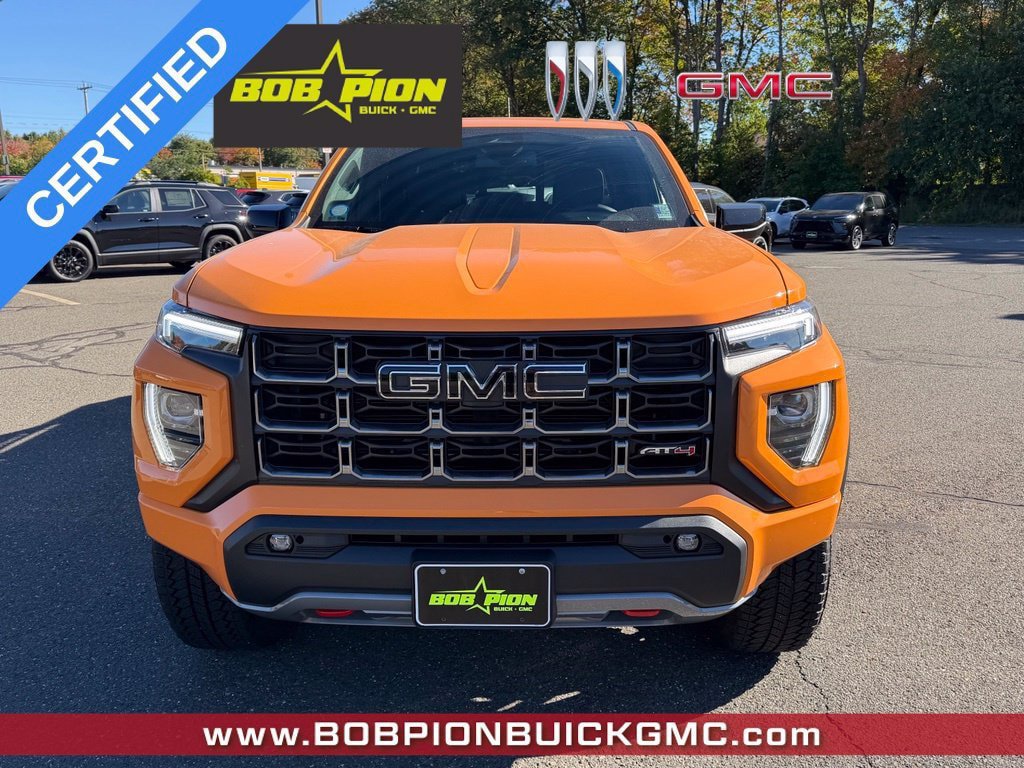 Certified 2025 GMC Canyon AT4 w/ Nightfall Edition AWD/4WD image 6