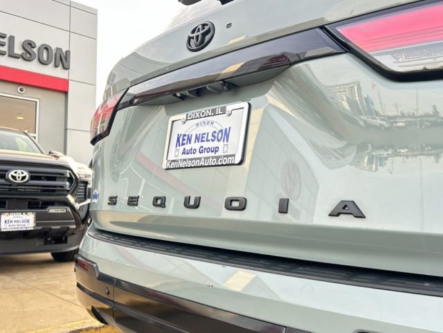 Used 2024 Toyota Sequoia Platinum image 10