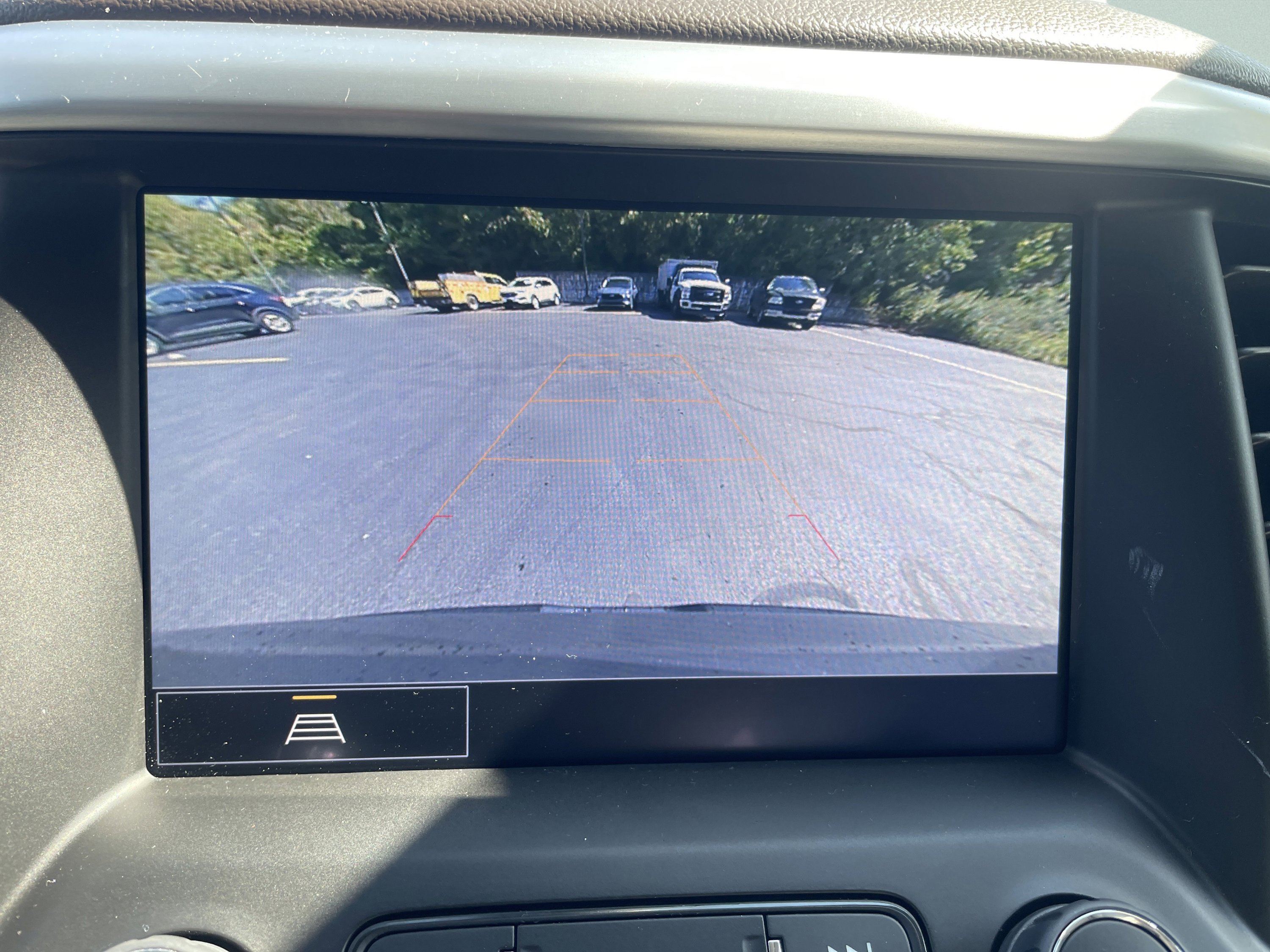 Used 2023 GMC Acadia SLT image 24