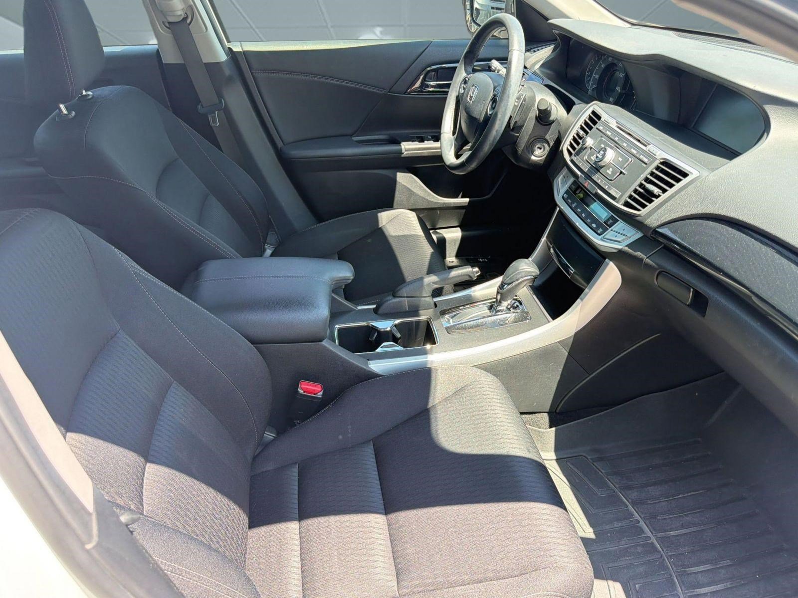 Used 2015 Honda Accord Sport image 29