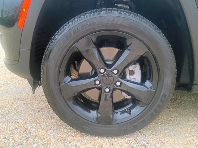 Used 2025 Jeep Grand Cherokee L Altitude RWD image 20