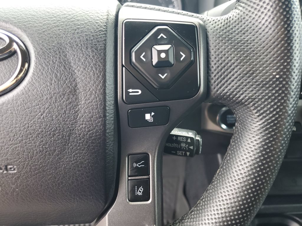 Used 2021 Toyota Tacoma TRD Off-Road AWD/4WD image 12