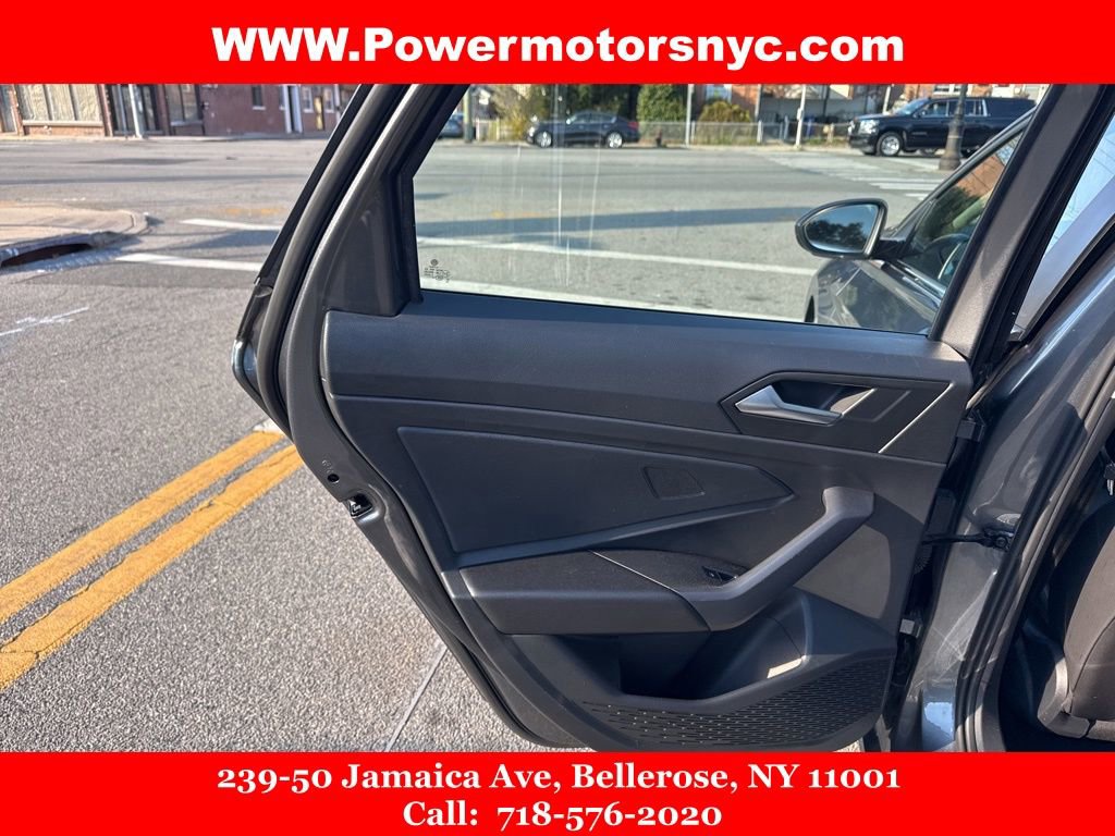 Used 2022 Volkswagen Jetta SE image 22