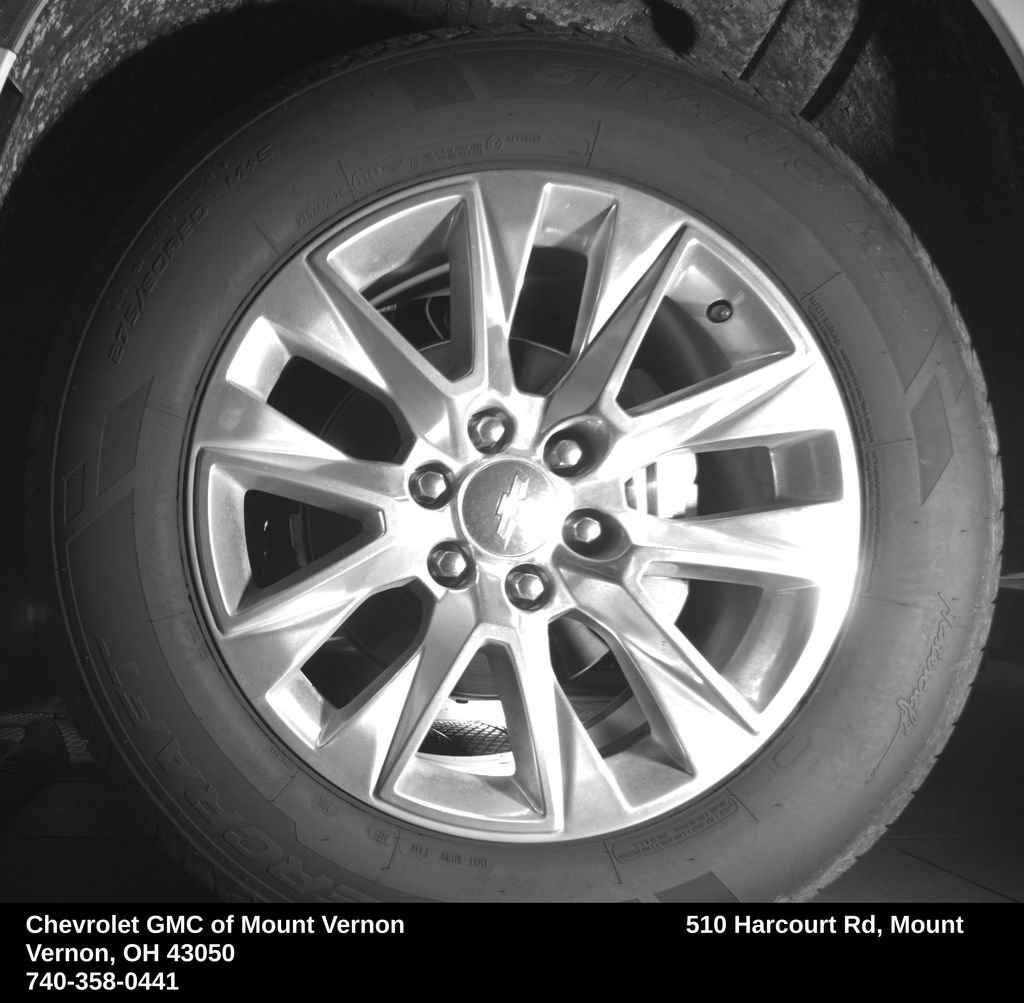 Used 2024 Chevrolet Suburban Premier AWD/4WD image 29