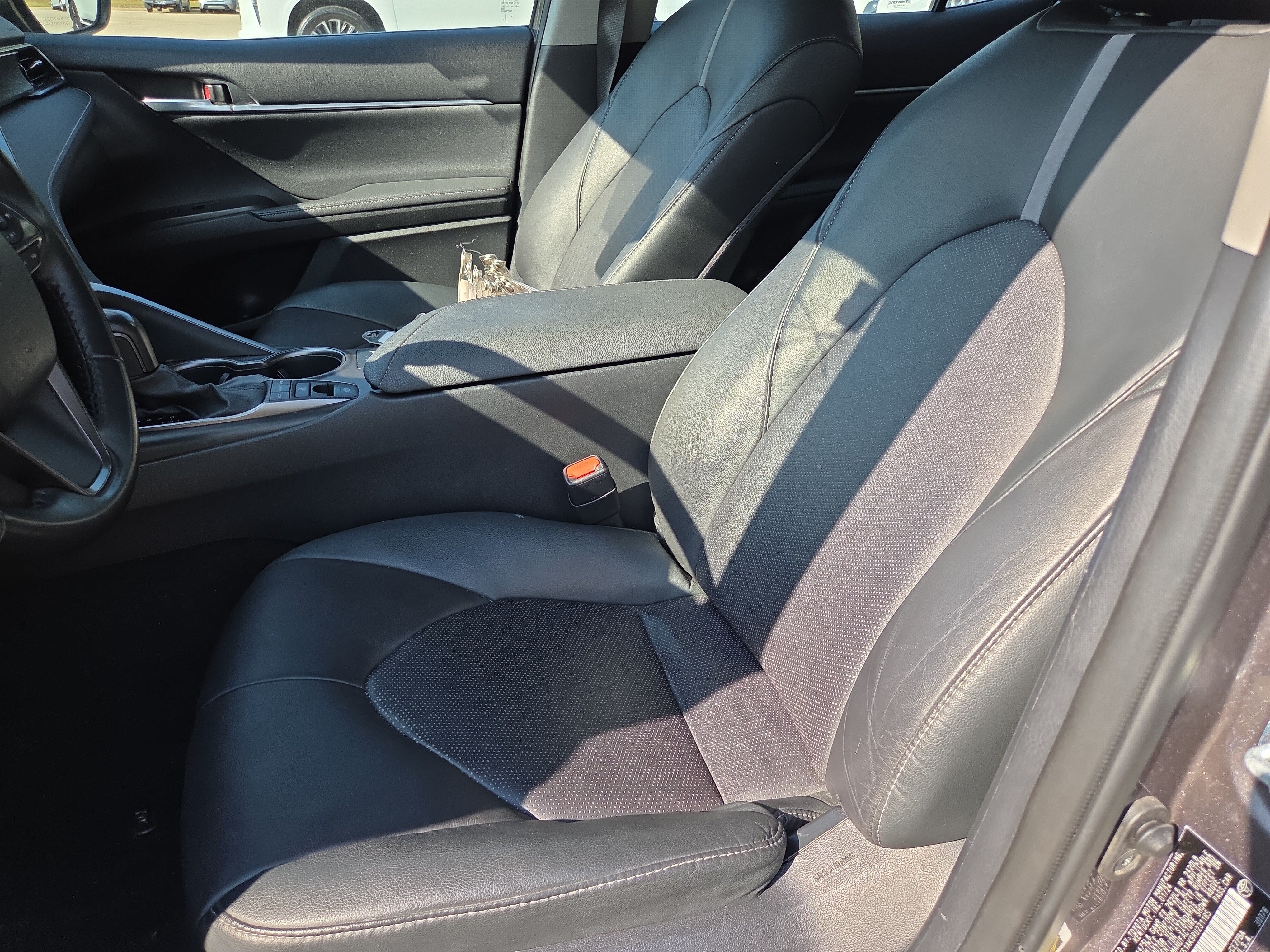 Used 2024 Toyota Camry XSE FWD image 5