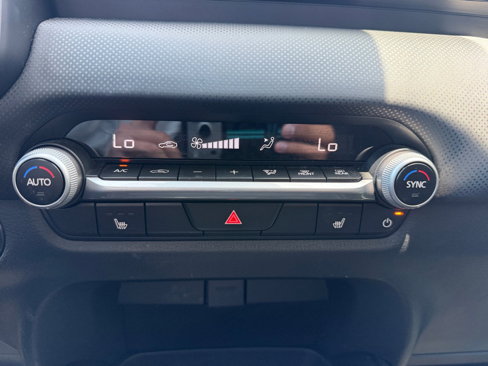 Used 2025 MAZDA CX-50 AWD 2.5 S w/ Premium Package image 11