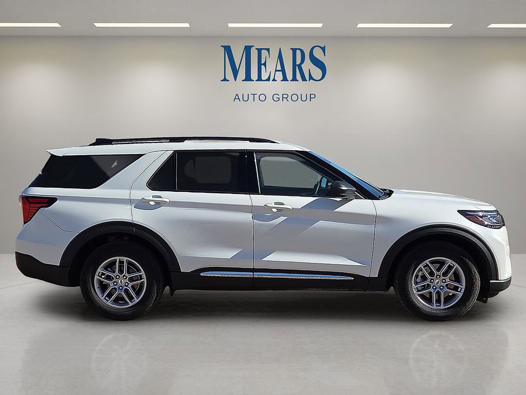Used 2025 Ford Explorer Active w/ Active Comfort Package image 6